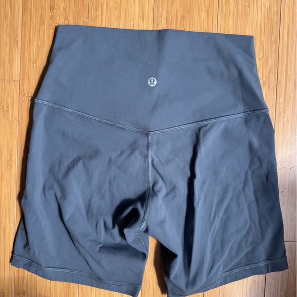 Lululemon Align Short in Oil Grey - Picture 2 of 3